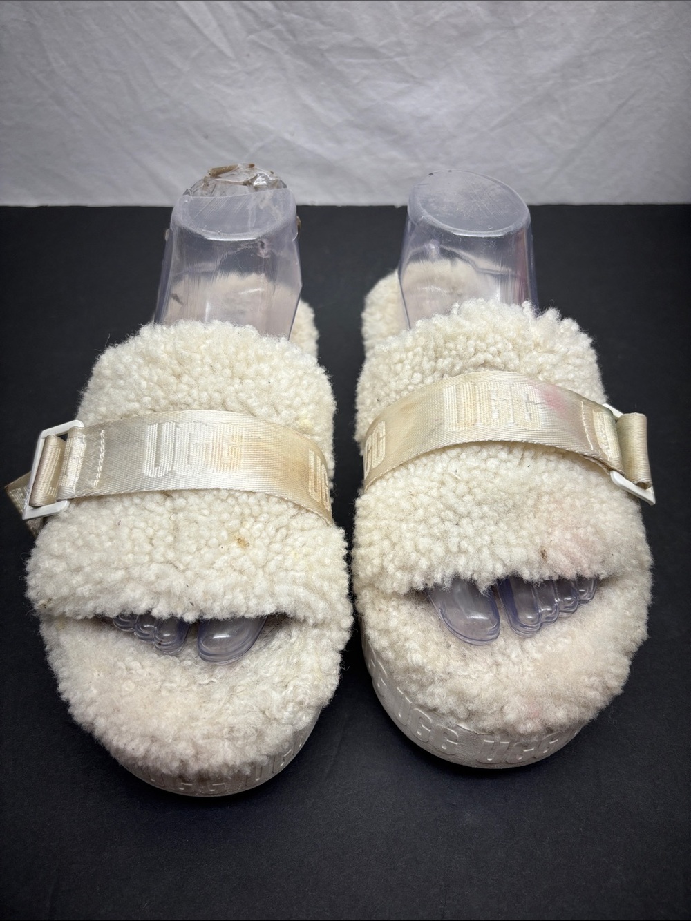 UGG Kids Cream Fuzz Slide Sandals, SZ 8, box 86